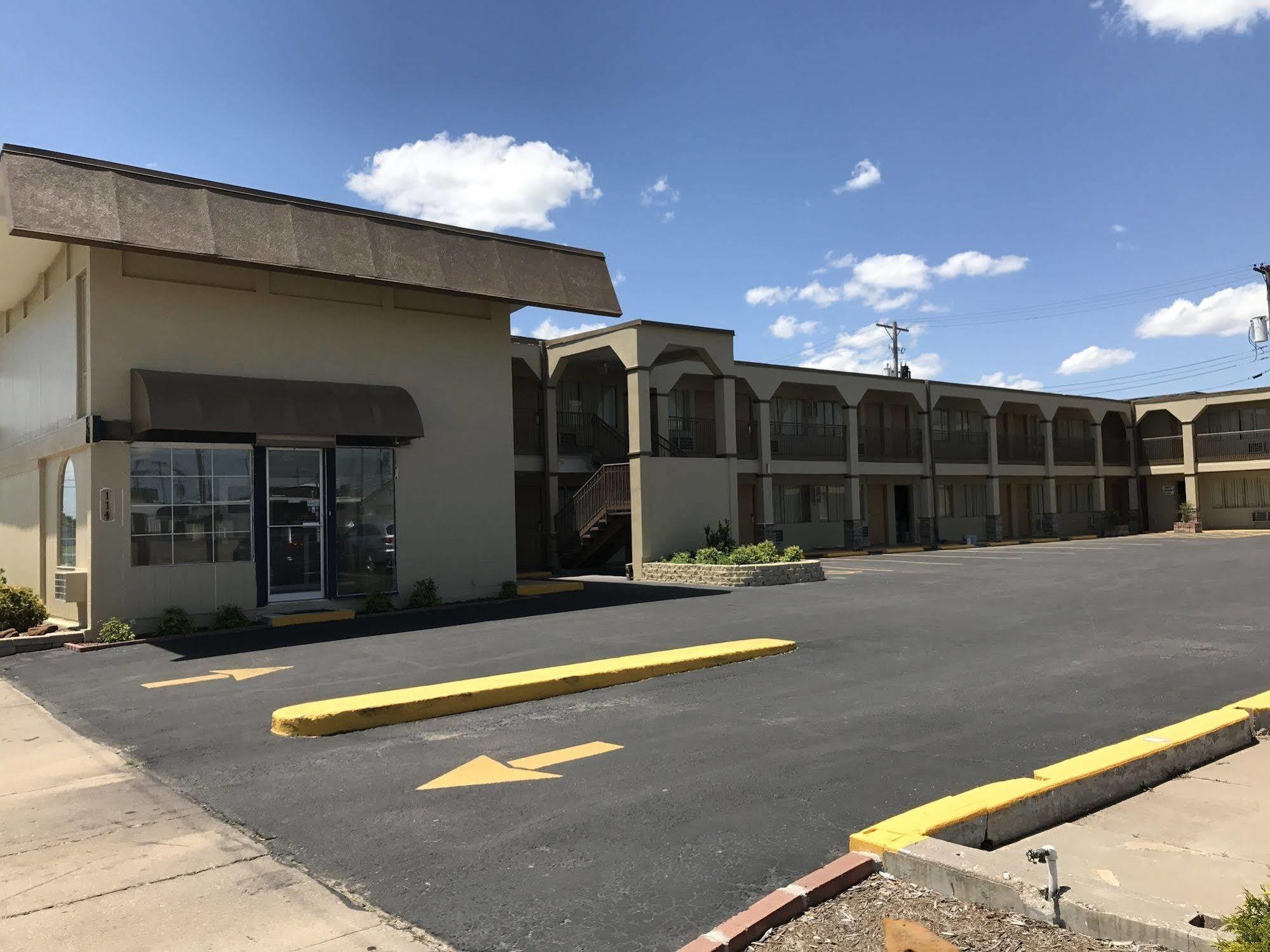 Hutchinson Inn Exterior foto